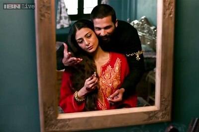 I was apprehensive about playing Shahid Kapoor's mother in 'Haider'; Vishal Bhardwaj had a tough time convincing me: Tabu