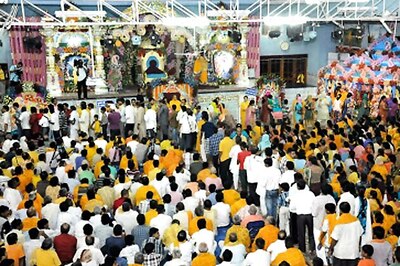 Lathmar holi celebrated in Mathura on Friday