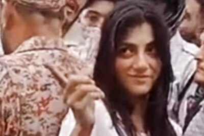 'Mere Baap Ko Nahi Jantay': Pakistani Woman Threatens Crowd After Crashing Two People To Death