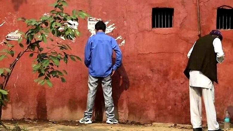 Amid Covid-19 Outbreak, NDMC Slaps Rs 1,000 Fine for Spitting or Urinating in Public Spaces