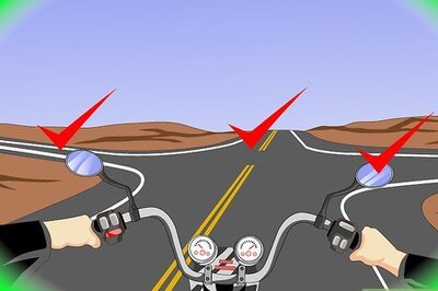How to Turn Right on a Motorcycle