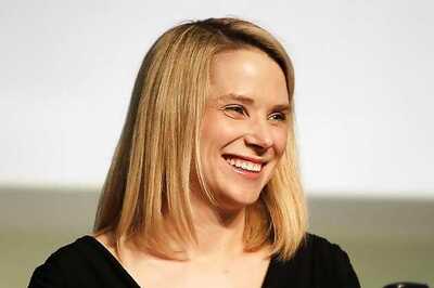 Yahoo CEO adds motherhood to list of challenges