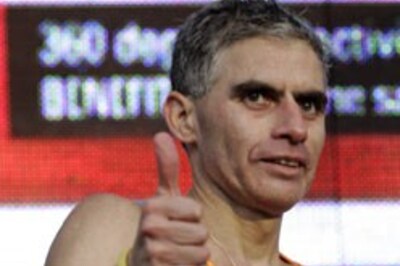 Man runs on treadmill, breaks record