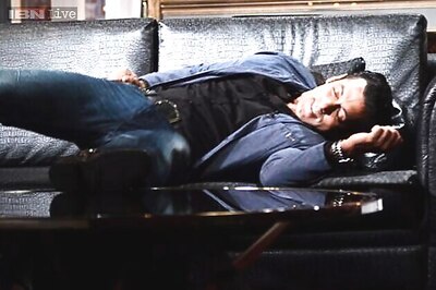 Sneak peek: Salman Khan snoozes on the 'Koffee with Karan' couch