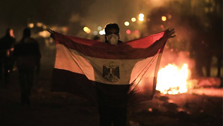 Twenty-nine dead in clashes on anniversary of Egypt uprising
