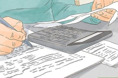 How to Reward Employees with Company Gifts