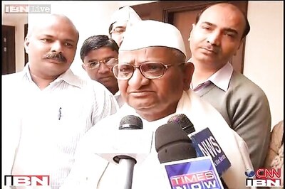 Jan Lokpal Bill: Anna Hazare supports Kejriwal on threat to resign