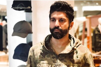 Jee Le Zaraa Director Farhan Akhtar in Search of 3 Actors Opposite Priyanka, Katrina, Alia?