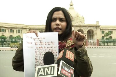 'Nirbhaya Rapists Should be Hung by Me': Shooter Vartika Singh Writes Letter in Blood to Amit Shah