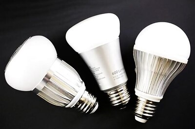 Review: Apple iPhone-controlled smart LED bulbs