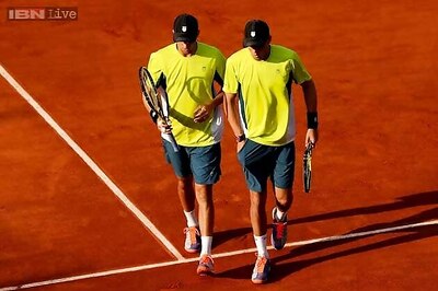 Defending French Open doubles champions Bryan brothers lose