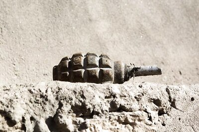 Pulwama: Civilian Killed, Jawan Injured in Grenade Attack in J&K