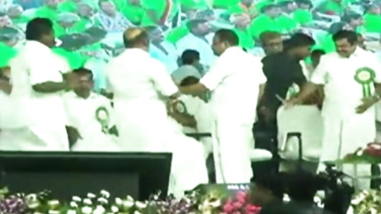 Who Will Sit Next to CM Palaniswami? Question Triggers Public Fight Between AIADMK Minister, Deputy Speaker