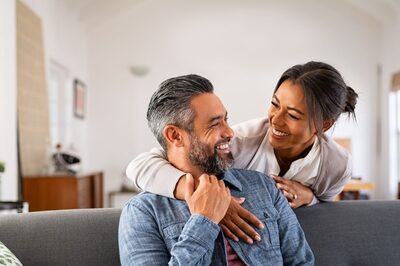 6 Signs That Your Relationship Has A Healthy Power Dynamic