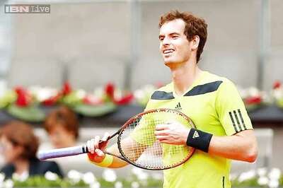 Andy Murray overcomes wind and Marcel Granollers in Rome