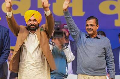 AAP Chief Arvind Kejriwal, Punjab CM Mann To Visit Ayodhya Ram Temple Tomorrow