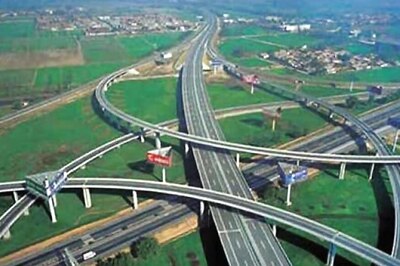 Government to Ready 500 Km Highway Corridors for Electric Vehicles on Delhi-Agra, Delhi-Jaipur Route by 2020