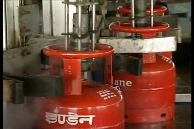 Govt rules out rollback of decision to cap subsidised LPG
