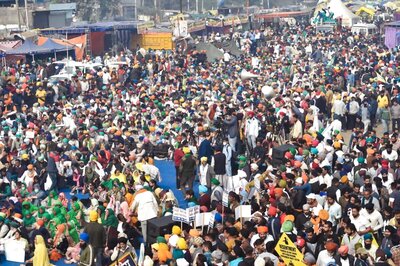 Protesting Farmers Detained in Aligarh for Trying to Make Highway Toll Plazas Toll-free