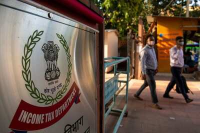 Income Tax Raids Across 22 Locations In Uttar Pradesh, Corrupt Officers On Radar