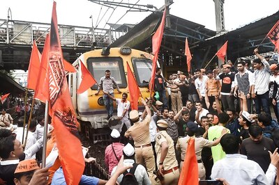 Maratha Groups Call Off Disruptive Quota Protests in Maharashtra After Hours of Violence