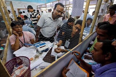 Tamil Nadu Local Body Election Result 2021: DMK Leads in Over 20 Panchayat Ward Member Seats, AIADMK Ahead in 7
