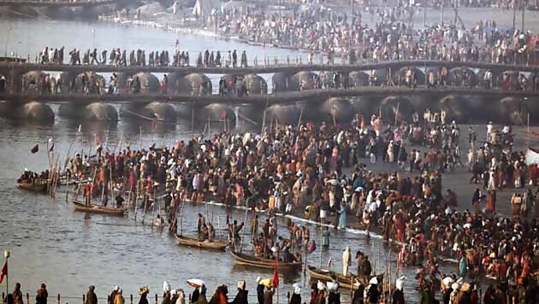 Allahabad: Rains disrupt Maha Kumbh Mela