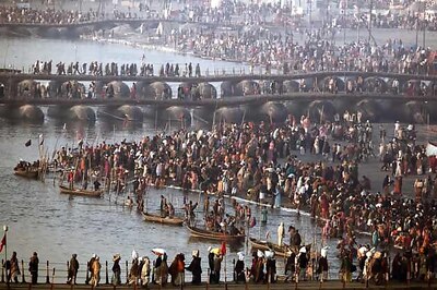 Allahabad: Rains disrupt Maha Kumbh Mela