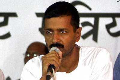 Kejriwal threatens to gherao Sonia Gandhi's house
