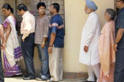 Heat takes its toll, polling slows down across India