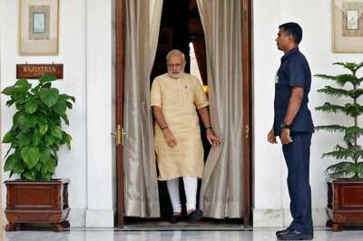 PM Modi Meets Top Navy Official, Army & Air Force Chief to Discuss 'Security Issues'