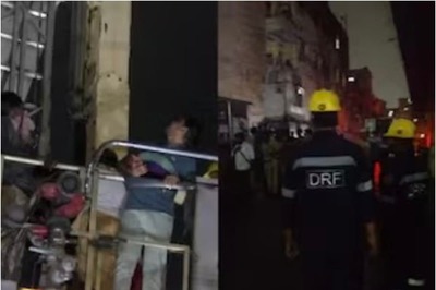 Six Killed as Major Fire Breaks Out at Hyderabad Multi-storey Complex, Telangana CM Announces Rs 5 Lakh Ex-gratia