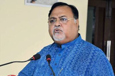 CBI Summons Bengal Minister Partha Chatterjee in Connection with Saradha Scam Probe