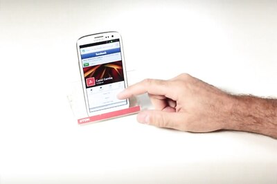 Tech Hacks: 6 Ways in Which You Can Turn Everyday Items Into Smartphone Stands, in Less Than a Minute