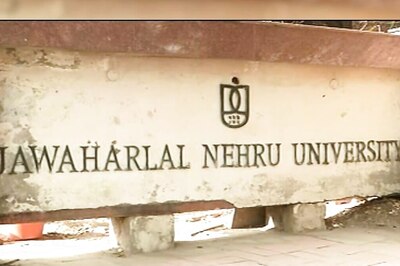 Gayatri Chakravorty Spivak's Heated Exchange with Audience Member at JNU Lecture Sparks Debate