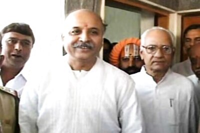 AAP demands Praveen Togadia's arrest over anti-Muslim speech