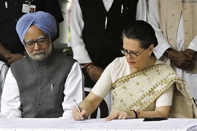 Sonia asks Cong MPs to haul BJP over the coals