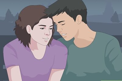How to Give a Girl a Kiss She Will Never Forget