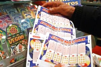 Road Worker Wins 1 Million Pound, Returns to Work Next Day