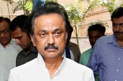 MK Stalin Asks State Govt to Withdraw Police From Jaya's Residence