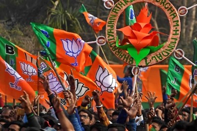 Rift Between Old-timers and New Entrants Cause of Concern for Bengal BJP Ahead of Polls