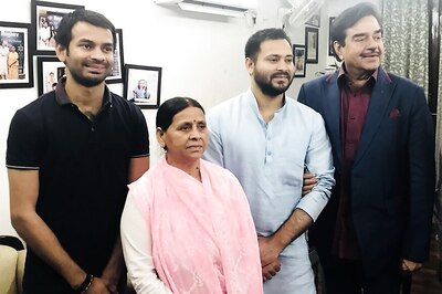 Tejashwi Yadav Reminds Shatrughan Sinha of Sharad Pawar in His Heyday