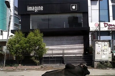 Empty stores greet Apple's New iPad in India