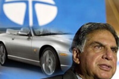 Tata to roll out 2.5 lakh small cars, may bid for Land Rover