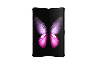 Samsung Galaxy Fold Now Adding New Features Like Rear Cam Selfie, DeX Support and More