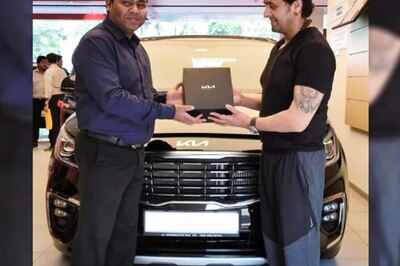 Singer Sonu Nigam Buys Kia Carnival MPV - Here's All You Need to Know About the Car