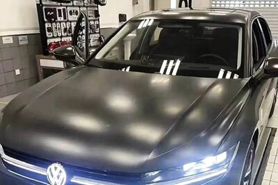 Volkswagen Magotan Unveiled in China, Flaunts Three-Screen Setup