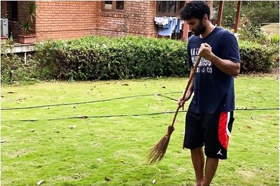 Aditya Roy Kapur Makes Sweeping Dead Leaves Look Hot, Varun Dhawan and Arjun Kapoor Josh Him