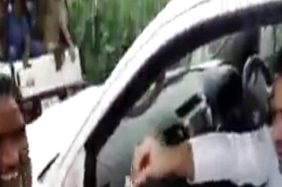 Candid Camera: Tejashwi 'Caught' Distributing Money to Villagers Ahead of Polls