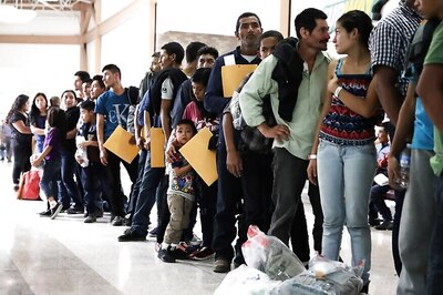 US Says to Meet Tuesday Deadline for Reuniting Migrant Children